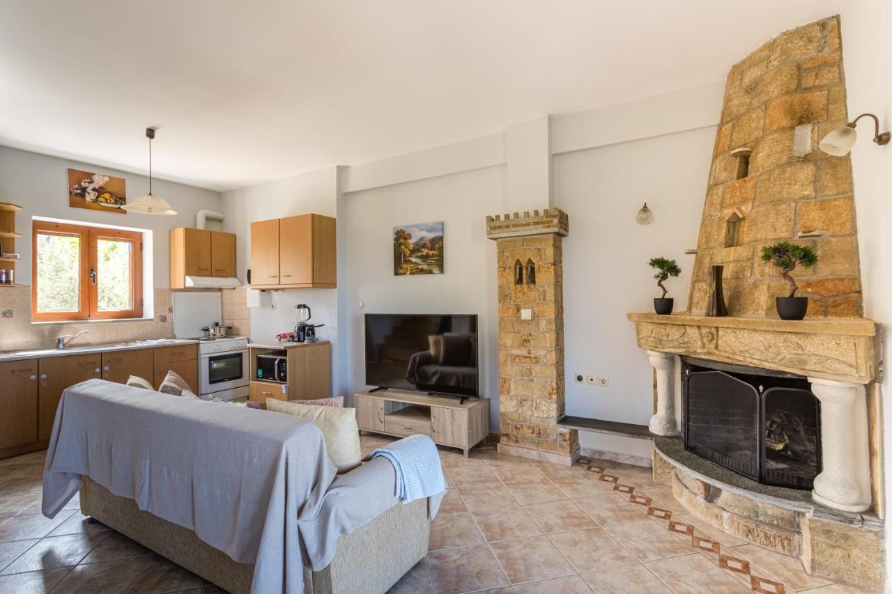 Chioureas Apartments Lévktron المظهر الخارجي الصورة